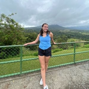 Meet your Posher, Addison